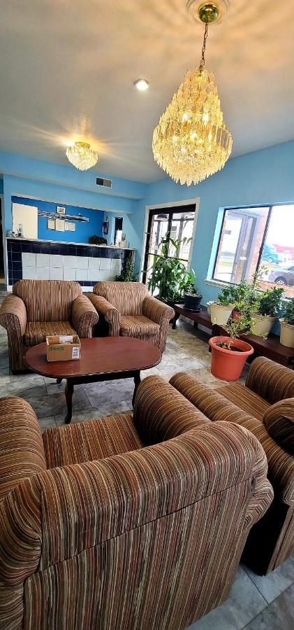 Regency Travel Inn Hayti Buitenkant foto